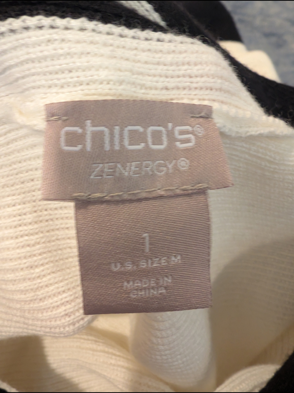 Chico's Zenergy Size Medium NWT Blocked Mockneck Sweater 3/4 Sleeve - Picture 4 of 8